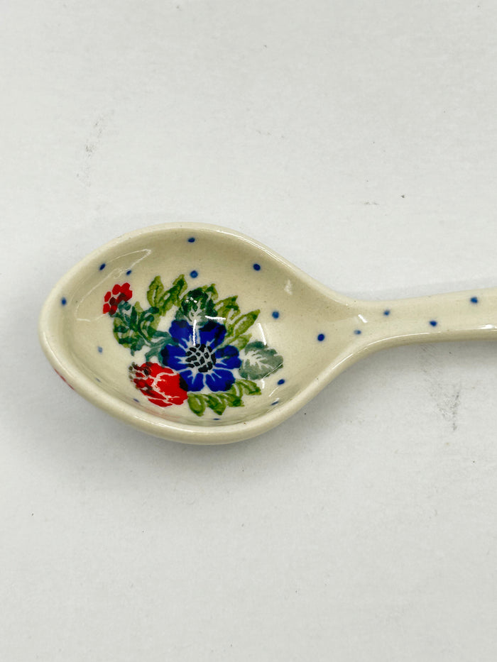 Spoon ~ Medium ~ 1535 - T3*