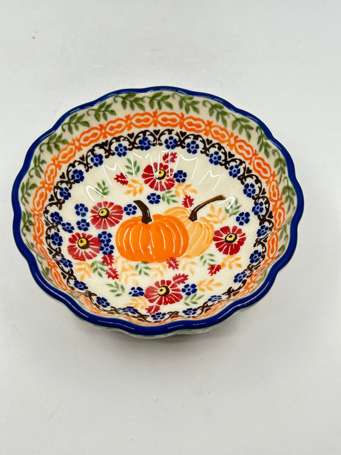 Scalloped Dish - PS30