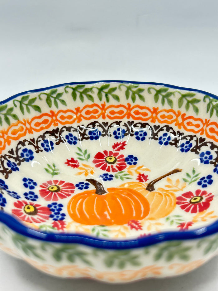 Scalloped Dish - PS30