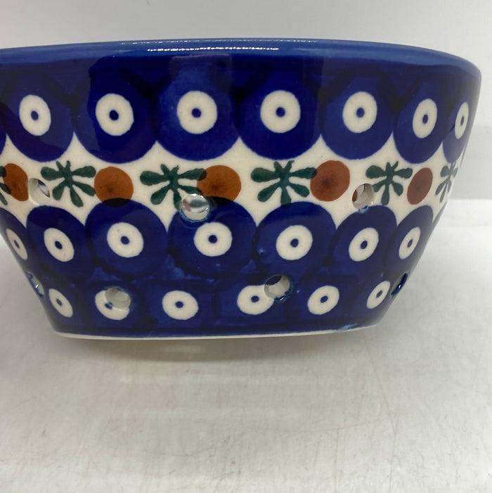 A506 Colander - D24