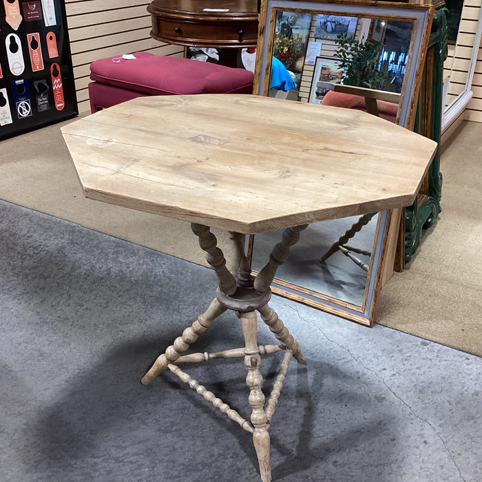Antique Natural Pine Spindle Carved Tri Leg Octagon Top Accent Table 28.5"x 28.5"x 29.5"