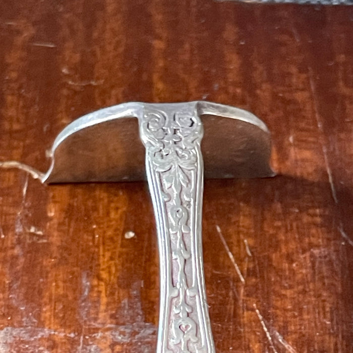 Antique Rogers AA "Alhambra" Silverplate Baby Food Pusher Made 1907, 4"