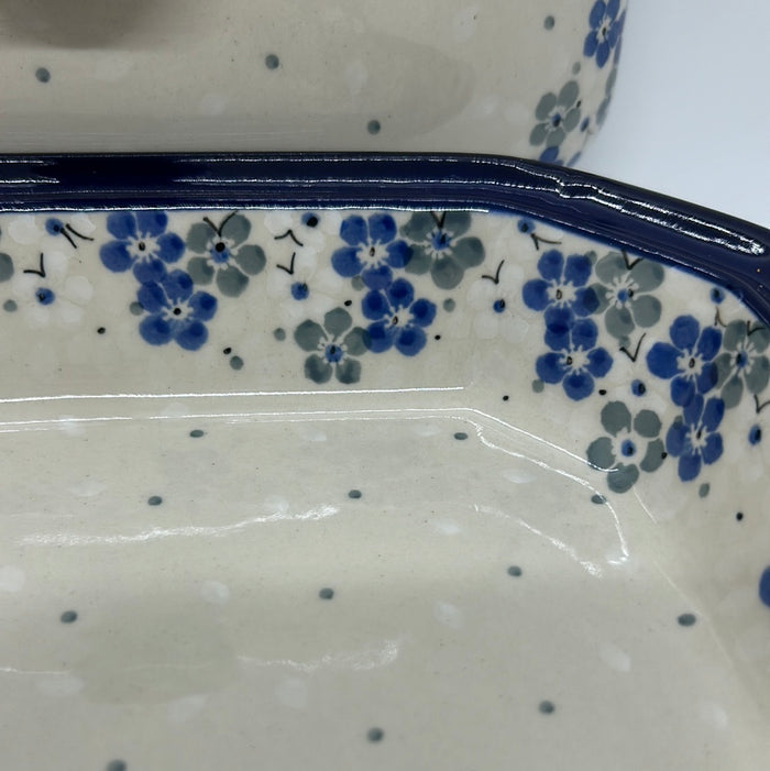 Baker ~ Covered Casserole ~ 8"W x 10.25"L ~ 2381X ~ T4!