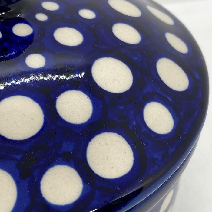Baker with Handle and Lid ~ AS79