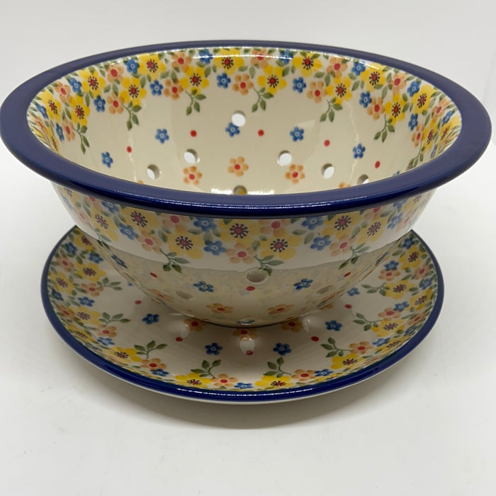 Berry Bowl w/ Saucer ~ 8W ~ 2225X ~ T3!