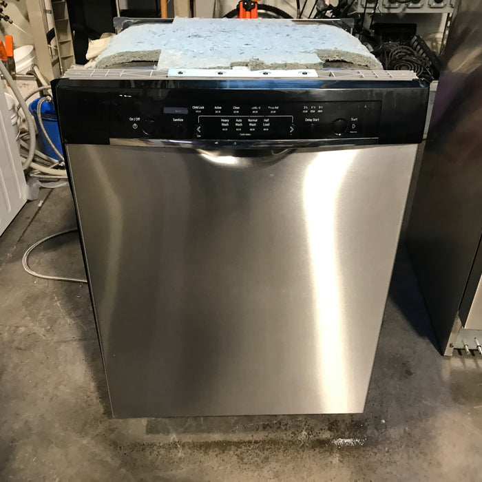 Bosch Stainless Steel Dishwasher ( Older, Works Well) 24"x 23"x 34"