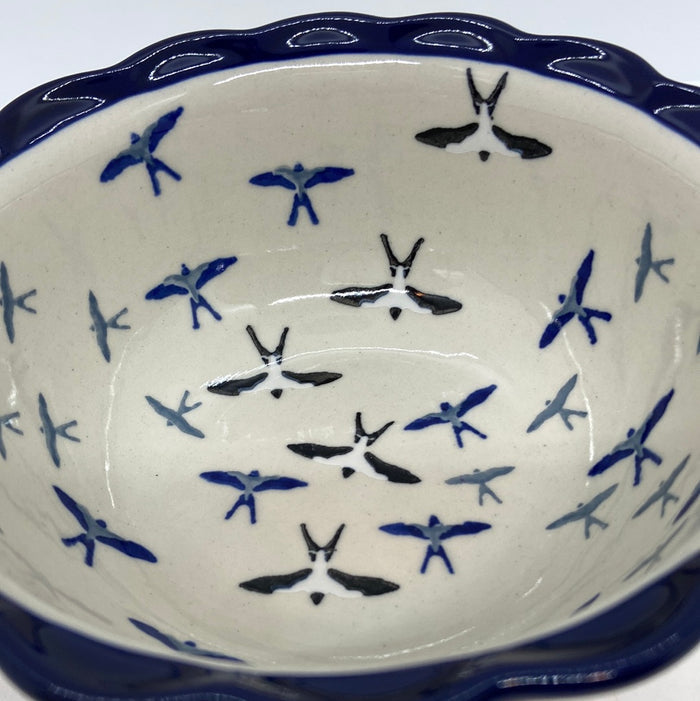 Bowl ~ Scalloped Edge ~ 7 inch ~ U4832 - U2