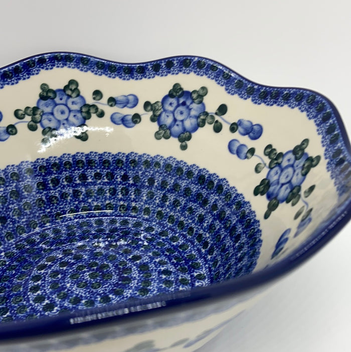Bowl ~ Wavy Edge ~ Medium ~ 10 inch ~ 163X ~ T4*