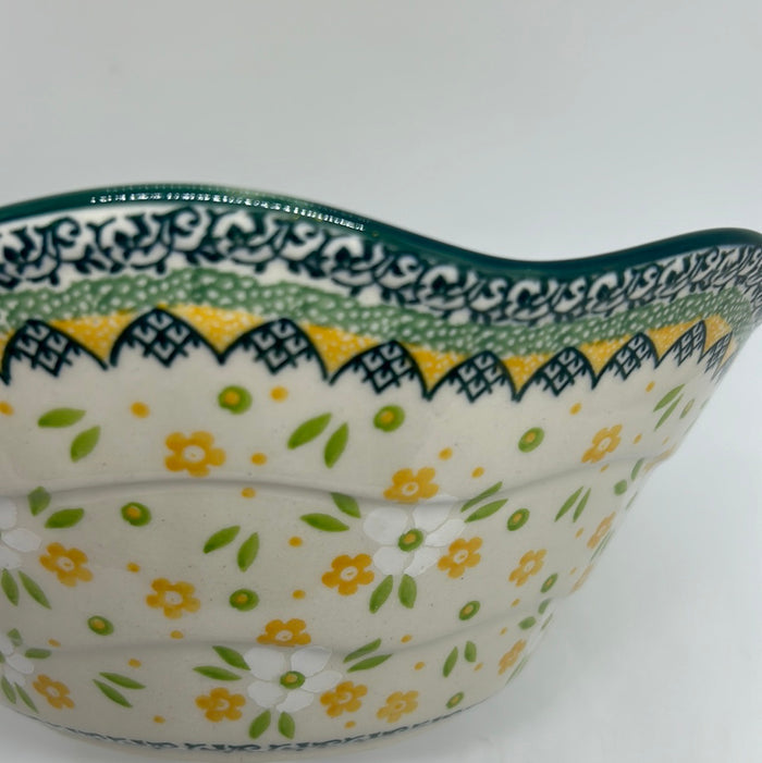 Bowl ~ Wavy Edge ~ Medium ~ 10 inch ~ 2358Q - T3!