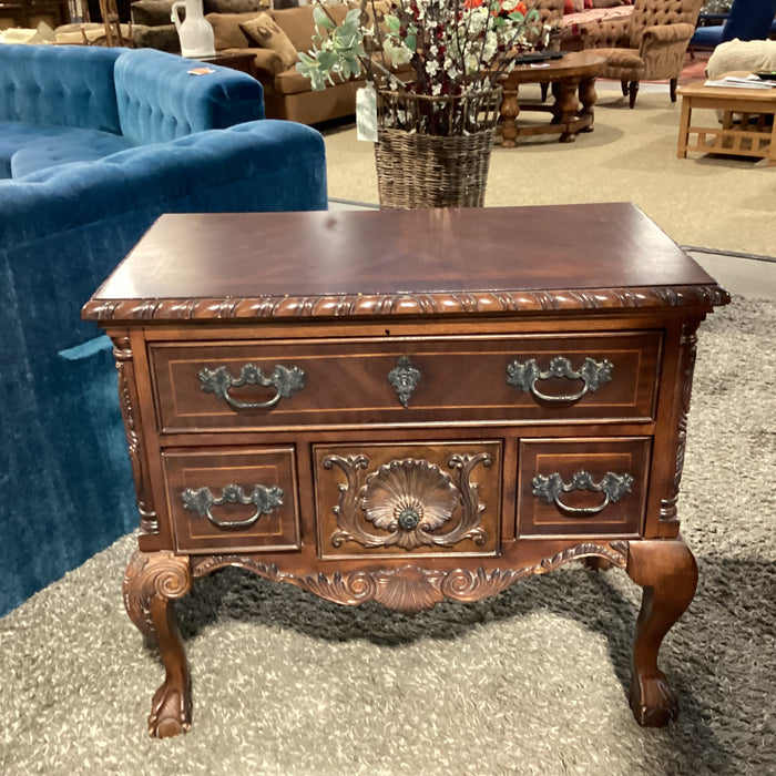 Broyhill Ornate Carved Chippendale Style with Claw & Ball 4 Drawer Lowboy Chest 34.5"x 19"x 30.5"