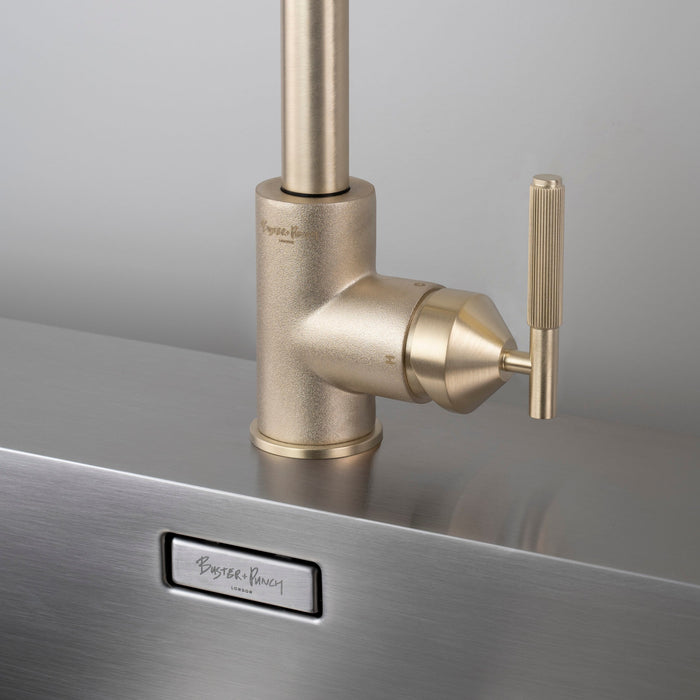 Buster + Punch Kitchen Faucet | Dual-Spray Pull-out Mixer | Linear