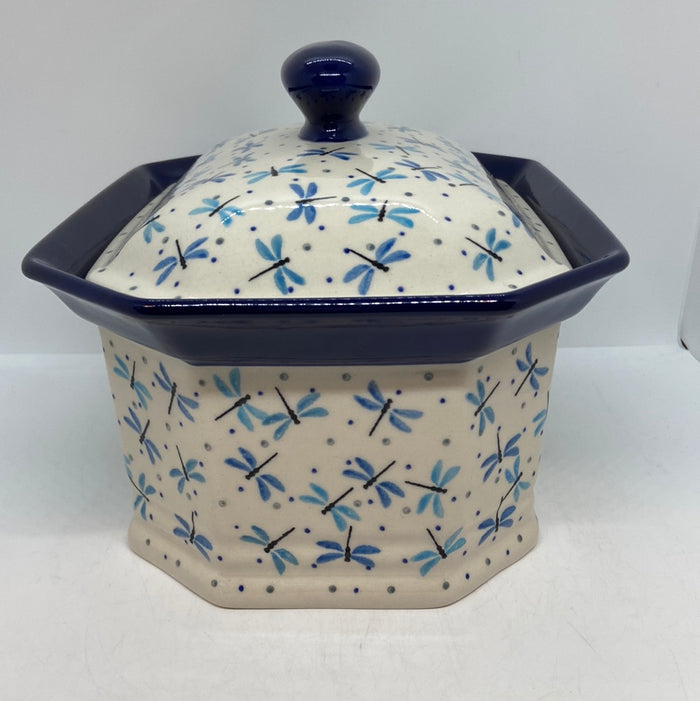 Covered Container ~ 4"H x 7"W x 9" L ~ 2536X
