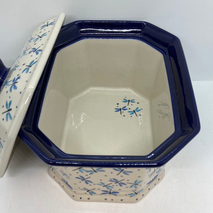 Covered Container ~ 4"H x 7"W x 9" L ~ 2536X