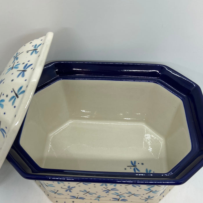 Covered Container ~ 4"H x 7"W x 9" L ~ 2536X