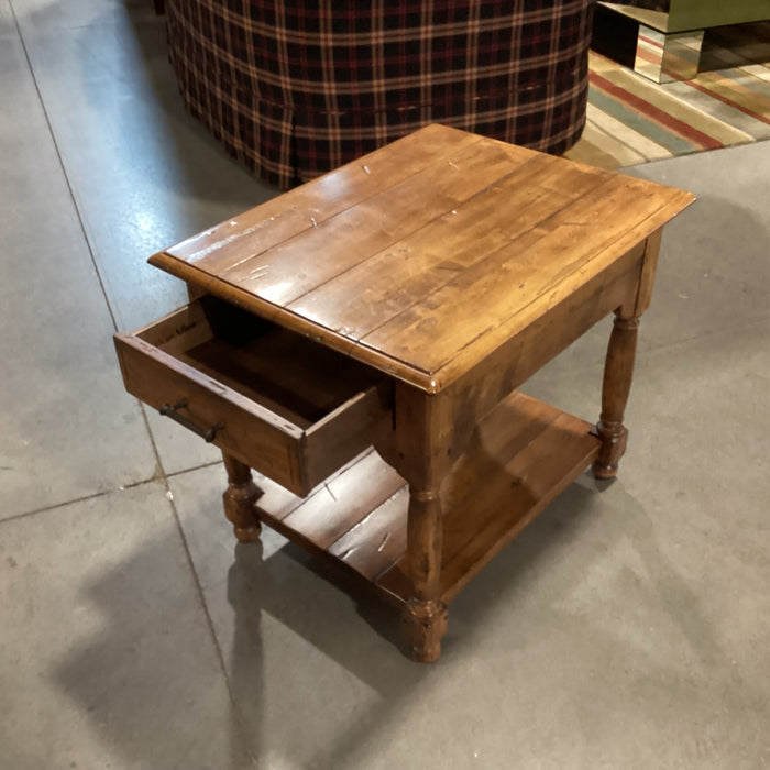 Ethan Allen Distressed Carved Wood 1 Drawer Bottom Shelf End Table 22"x 28"x 25"