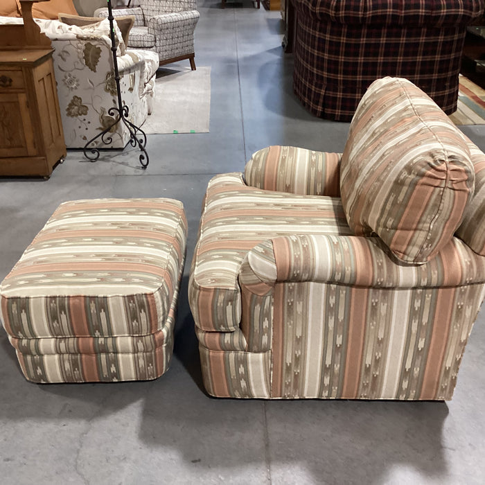 Hancock & Moore Cream Peach Brown Sage Southwest Design with Ottoman Chair 41"x 36"x 31"