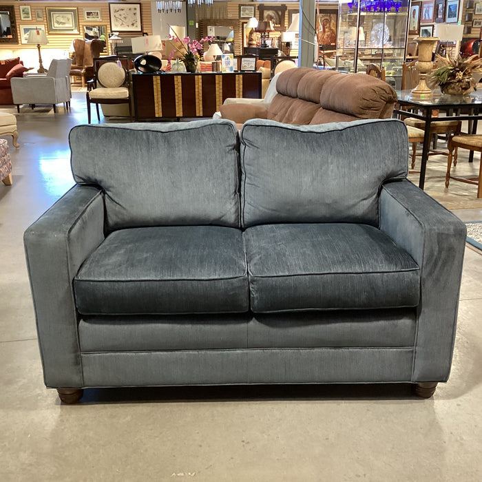 Kravet Furniture Blue Chenille Woven Down Mix Loveseat Sofa 58"x 38"x 33"