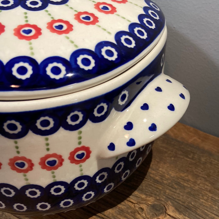 Large Oval Covered Baker ~ PS03