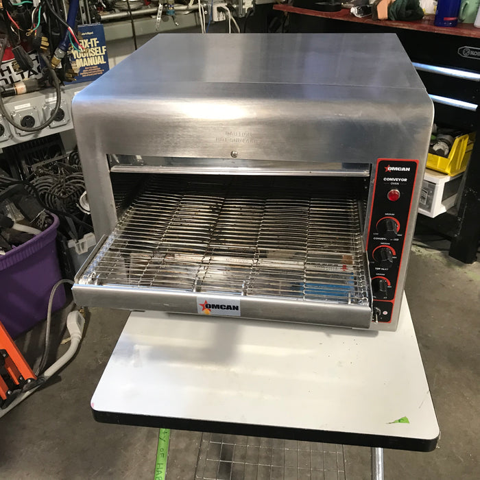 Omcan Stainless Steel Model TS 7000 14" Conveyor Oven 18.5"x 31"x 15.5"