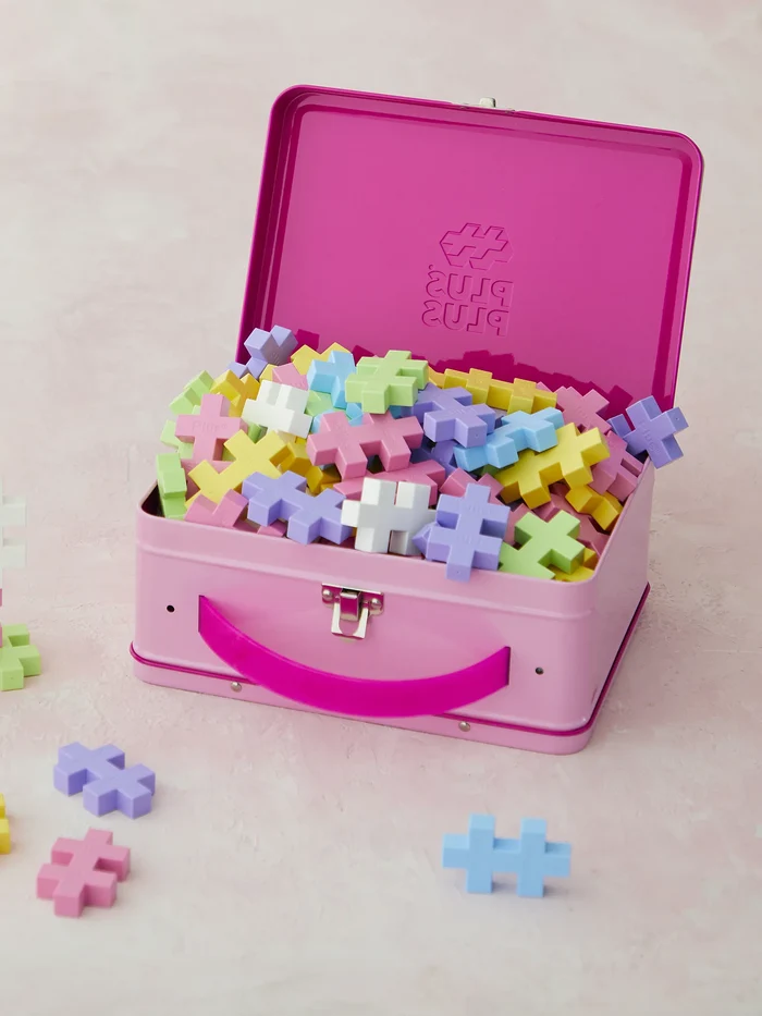 Pink Metal Suitcase with BIG Pastel Color Mix – 70 pcs