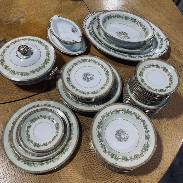 Set of 48 Pieces Vintage Noritake Concord #4915 China Dinnerware Set