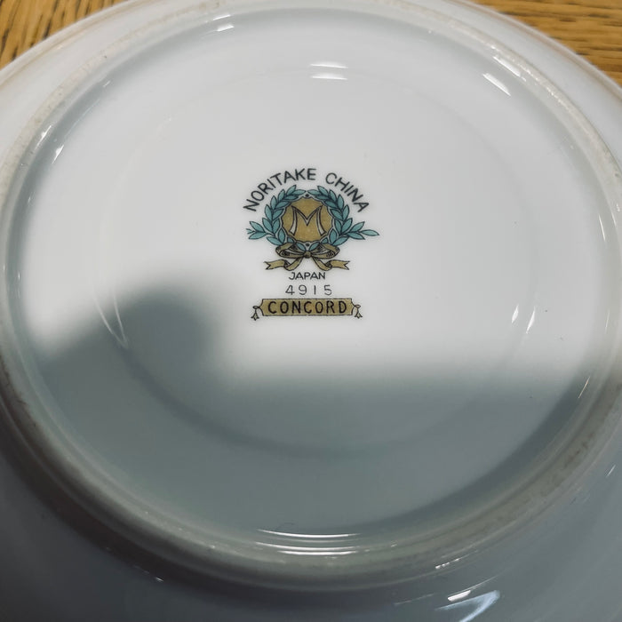 Set of 48 Pieces Vintage Noritake Concord #4915 China Dinnerware Set