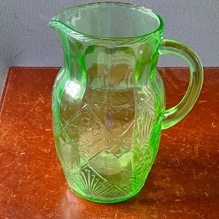 Set of 5 Pieces Vintage Anchor Hocking Fan & Flower Green Uranium Glass Pitcher with 4 Glasses, 1930's