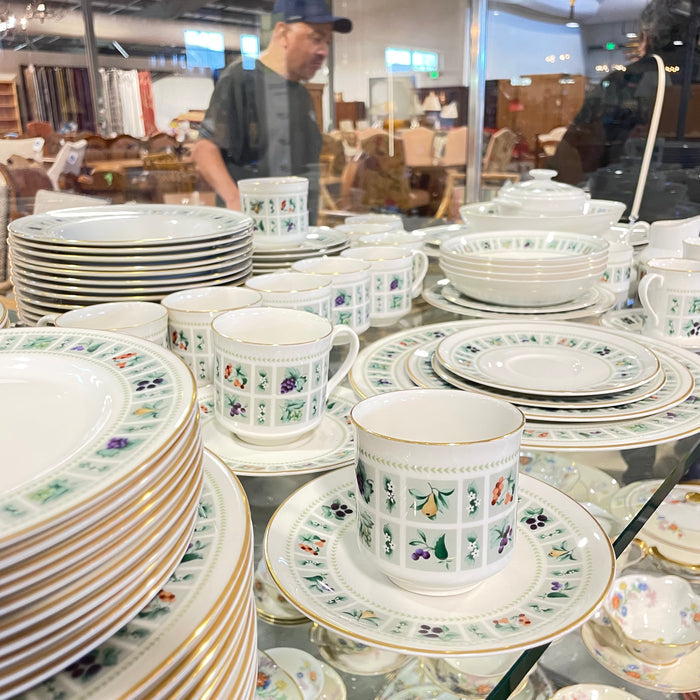 Set of 88 Vintage Royal Doulton Tapestry Bone China Dinnerware, Made in England