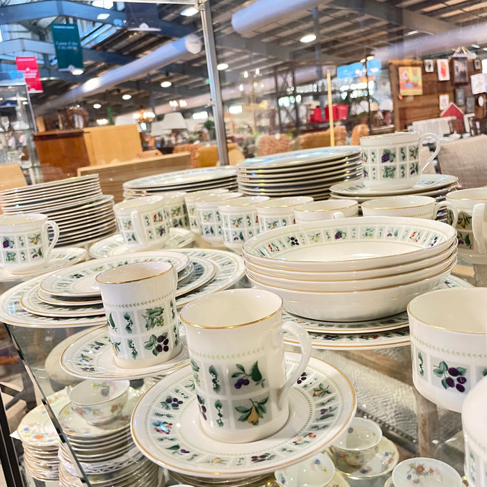 Set of 88 Vintage Royal Doulton Tapestry Bone China Dinnerware, Made in England