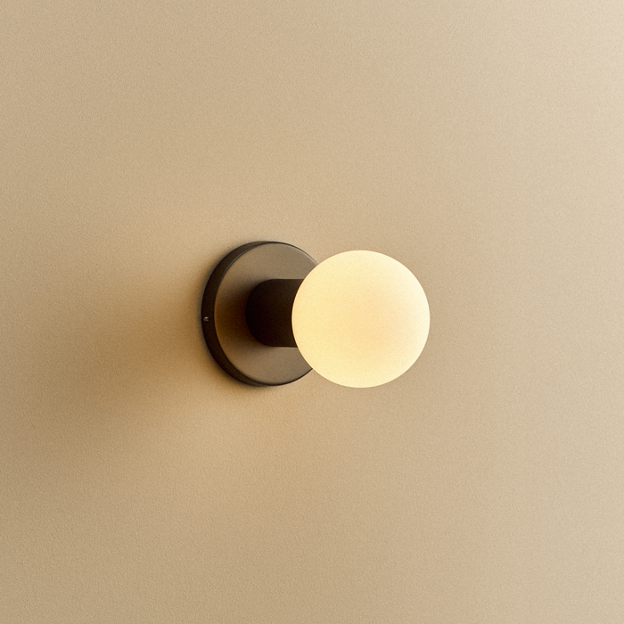 Graphite / Sphere G100