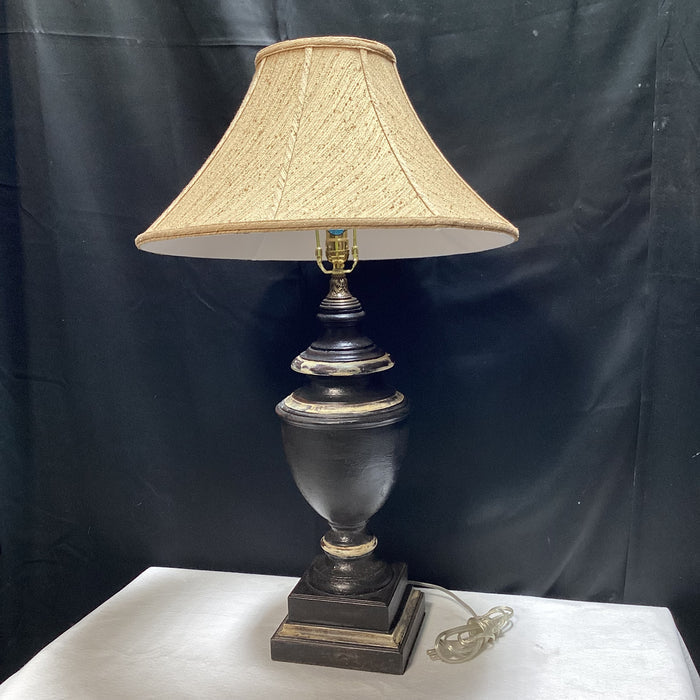 Traditional Style Table Lamp With Beige Woven Shade (1) 20" x 36" x 7 3/4"