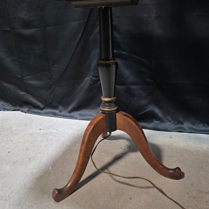 Vintage Queen Anne Style Table Lamp 21"x17"x59"